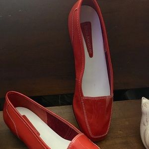 Beautiful patent leather loafers Enzo Angiolini 9M